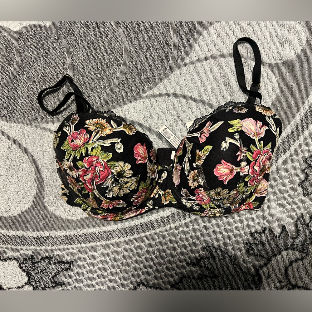 Victoria's Secret Black Floral Bra 32DDD
